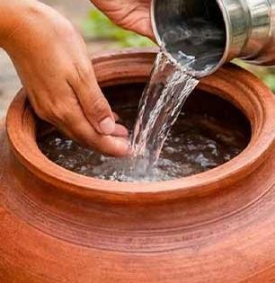 उन्हाळ्यात माठातलं पाणी होईल बर्फासारखं थंड, २ टिप्स - गारेगार पाण्यासाठी पारंपरिक पद्धत
