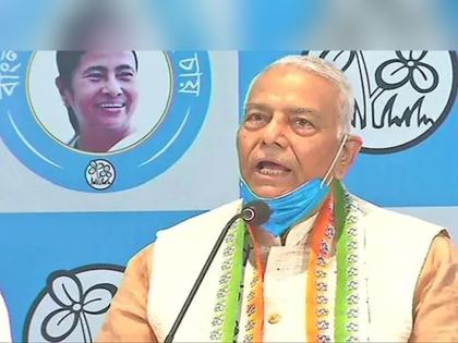 This is the fight to save the Constitution says Yashwant Sinha | हा राज्यघटना वाचविण्याचा लढा आहे - यशवंत सिन्हा 