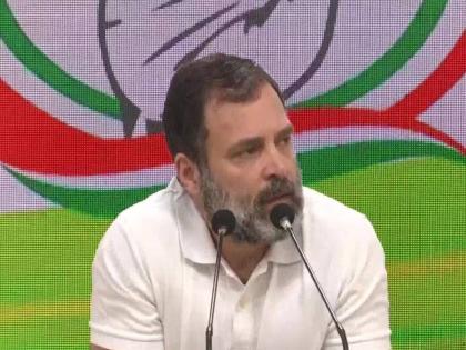 rahul gandhi press conference rahul gandhi says no sorry i am gandhi not savarkar | Rahul Gandhi: 'मी सावरकर नाही, गांधी आहे.. कुणाला घाबरत नाही'; राहुल गांधींचा PM मोदींवर हल्लाबोल