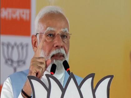 Loksabha Election Congress is dying here Pakistan is crying there said PM Modi in Gujarat | 'देशात काँग्रेस संपत असताना पाकिस्तानला रडू येतंय'; व्होट जिहादवरुन मोदींचा निशाणा