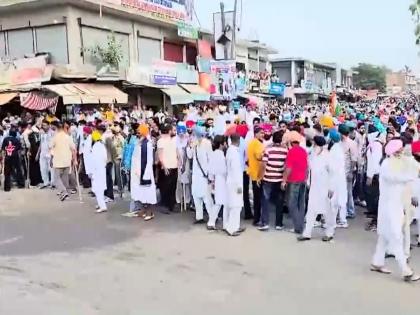 Clash between AAP and Congress supporters in Punjab; Stone pelting and firing | आप आणि काँग्रेस समर्थकांमध्ये तुफान हाणामारी; दगडफेक अन् गोळीबार