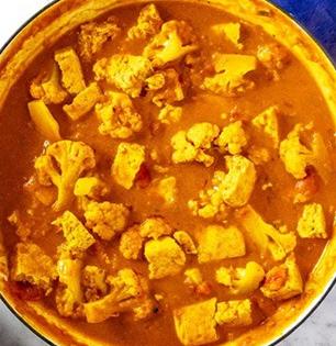 भाजी- वरणात जास्त पाणी पडून अगदीच फुळूक पातळ झालं? १ ट्रिक- ग्रेव्ही-वरण झटपट होईल दाटसर