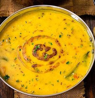 पौष्टिक आणि चमचमीत भेसळीचे वरण, मिश्र डाळींचे वरण प्याल वाटी वाटी अशी मस्त चव