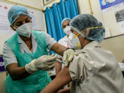 women topped to getting corona vaccine in india | कोरोना लसीकरणात महिला ठरल्या अव्वल; भारत जगभरात तिसरा