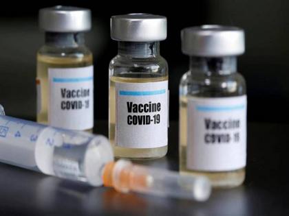 Hurry to finish the first dose; Daily planning hundred, corona vaccination two hundred people | पहिला डोस संपविण्याची घाई; रोज नियोजन शंभरचे, लसीकरण दोनशे जणांना