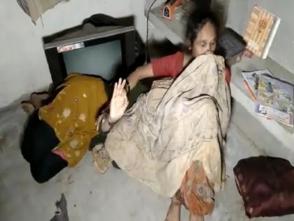 Fear of Corona; For two and a half years Mother-daughter locked themself in the room, now came out | कोरोनाची अशीही भीती; अडीच वर्षांपासून माय-लेकीने स्वतःला खोलीत कोंडून घेतले, आता बाहेर येताच...