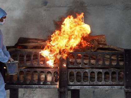 cremation took place at the place where ‘he’ woke up; shocking incident in Chandrapur | ‘ते’ ज्या सरणावर उठून बसले, तेथेच अंत्यसंस्कार; हळहळायला लावणारी चंद्रपूरमधील घटना