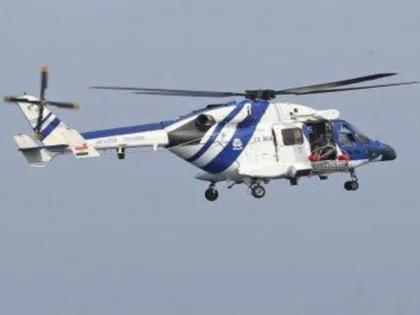 A Coast Guard chopper that went to the Arabian Sea to rescue an injured sailor crashes, three people are missing   | जखमी नाविकाला वाचवण्यासाठी अरबी समुद्रात गेलेलं कोस्टगार्डचं चॉपर दुर्घटनाग्रस्त, तीन जण बेपत्ता  