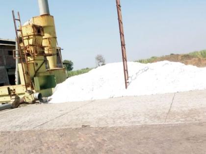 Farmers turn to government cotton procurement centers | शासकीय कापूस खरेदी केंद्रांकडे शेतकऱ्यांची पाठ