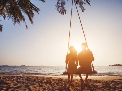 A couple went to a hotel in Turkey to celebrate their honeymoon. | पतीसोबत पत्नी हनिमूनला गेली; पण आल्या पावली माघारी फिरली,समोर आलं धक्कादायक कारण!