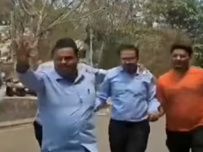 Prashant Koratkar sent to police custody for three days | प्रशांत कोरटकरची तीन दिवस पोलिस कोठडीत रवानगी, संतप्त शिवप्रेमींना चकवा देत न्यायालयात केले हजर Prashant Koratkar sent to police custody for three days | प्रशांत कोरटकरची तीन दिवस पोलिस कोठडीत रवानगी, संतप्त शिवप्रेमींना चकवा देत न्यायालयात केले हजर