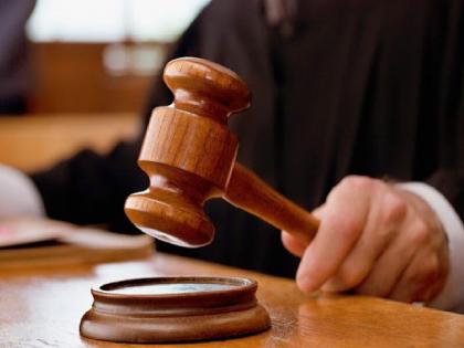 Case against Satara District Sessions Judge and three others for trying to get bribe of five lakh rupees to grant bail | न्याय देणारेच अडकले लाचप्रकरणात, सातारा जिल्हा सत्र न्यायाधीशांसह चाैघांवर गुन्हा दाखल