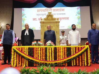 c p radhakrishnan take a oath of the new governor of maharashtra | सी. पी. राधाकृष्णन झाले महाराष्ट्राचे नवे राज्यपाल; देवेंद्र कुमार उपाध्याय यांनी दिली शपथ