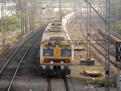 First shift of central railway closed western railway started know about this | मध्य रेल्वेची पहिली शिफ्ट बंद, तर पश्चिम रेल्वेची सुरू; रेल्वे प्रशासनाचा सावळा गोंधळ