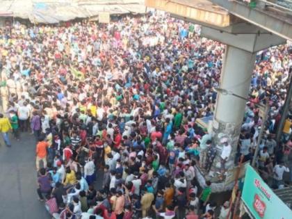 Rumor ... The crowd suspected of getting fertilizer due to a hidden campaign mumbai | अफवा... छुप्या मोहीमेमुळे गर्दीला खतपाणी मिळाल्याचा संशय