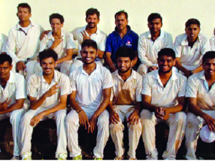  Nagala Park Youth Team Winners - Sri Sri T-20C Group Cricket Tournament; Akshay Bhee's all-round performance | नागाळा पार्क युवक मंडळ विजेता-श्री श्री टी-२० क गट क्रिकेट स्पर्धा; अक्षय भिडेची अष्टपैलू कामगिरी