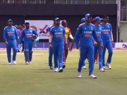 IND vs WI 3rd T20I Marathi Live : Unique delay, Players are walking out of the ground as the 30-yard circle has not been marked yet, R Ashwin's tweet goes viral | विचित्र गोंधळ! भारत-वेस्ट इंडिज सामन्याला झाला उशीर, R Ashwin चं ट्विट व्हायरल 