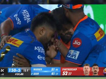 IPL 2023, MI vs DC Live Marathi :  Suryakumar Yadav has dropped a regulation catch near the boundary. Completely missed it and seems to have hurt himself near eyes | IPL 2023, MI vs DC Live : Oh No! कॅच सुटला, सिक्स गेला; सूर्यकुमार यादवला दुखापत झाल्याने मुंबईला धक्का बसला