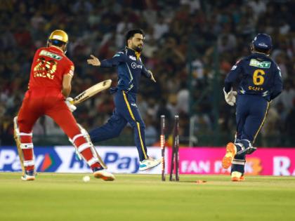 IPL 2023, PBKS vs GT Live : Mohit Sharma playing IPL after 2020 season and His bowling figure 4-0-18-2; Punjab Kings post 153/8 against Gujarat Titans.    | IPL 2023, PBKS vs GT Live : 'गब्बर' फेल झाला अन् पंजाब किंग्सचा डाव गडगडला; MS Dhoni चा मित्र गुजरात टायटन्सला पावला 