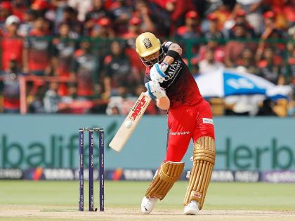 IPL 2023, RCB vs DC Live : Virat Kohli becomes the first ever batter to complete 2,500 runs at a venue in the IPL - Chinnaswamy Stadium, Fifty for King Kohli ( 54)   | IPL 2023, RCB vs DC Live : वाह रे विराट! 'किंग' कोहलीनं नोंदवला IPLमधील सर्वात मोठा विक्रम, आसपासही नाही एकही फलंदाज