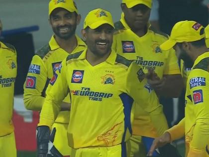 IPL 2023, CSK vs RCB Live Marathi : RCB won the toss & decided to bowl first, MS Dhoni playing, Matheesha Pathirana replaces Sisanda Magala in CSK's XI | IPL 2023, CSK vs RCB Live : जखमी MS Dhoni खेळायला उतरला, चिन्नास्वामीवर एकच जल्लोष झाला; नाणेफेकीचा कौल RCB ने जिंकला