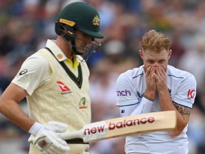 Ashes 2023 ENG vs AUS : Australia and England have lost 2 points from their WTC tally for slow-over rate in the first Test, Players have been fined 40% of match fees | Ashes 2023 ENG vs AUS : जिंकूनही ऑस्ट्रेलिया तोंडावर आपटली; इंग्लंडचेही ICC ने कान टोचले, गुण 'मायनस'मध्ये गेले