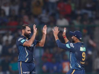 IPL 2023, DC vs GT Live : Delhi Capitals post 162/8 against Gujarat Titans. A good finish from Axar Patel, he's been brilliant with the bat. Rashid and Shami picked 3 wickets each.  | IPL 2023, DC vs GT Live : रिषभ पंत प्रोत्साहन देण्यासाठी आला, पण उपयोग नाही झाला; दिल्ली कॅपिटल्सचा संघ ढेपाळला