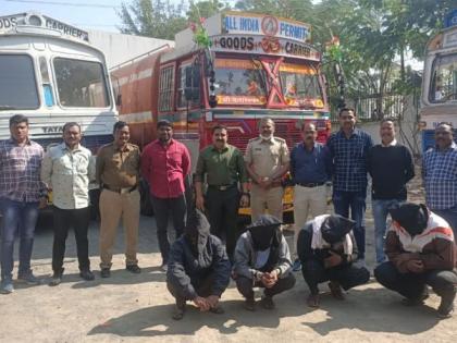 54,000 liters of illegal stock of biodiesel busted in Akola! | अकोल्यात बायोडिझेेलच्या ५४ हजार लीटर अवैध साठ्याचा भांडाफोड!