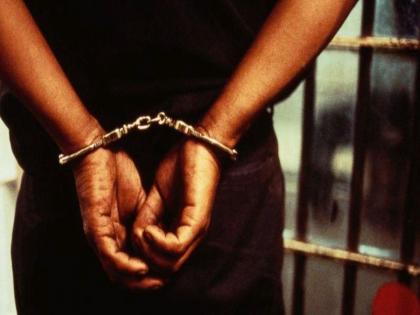 The hunt for Bangladeshi nationals continues in Ulhasnagar, 9 Bangladeshi nationals arrested in three days | उल्हासनगरात बांगलादेशी नागरिक सापडण्याचे सत्र सुरूच, तीन दिवसात ९ बांगलादेशी नागरिकांना अटक The hunt for Bangladeshi nationals continues in Ulhasnagar, 9 Bangladeshi nationals arrested in three days | उल्हासनगरात बांगलादेशी नागरिक सापडण्याचे सत्र सुरूच, तीन दिवसात ९ बांगलादेशी नागरिकांना अटक