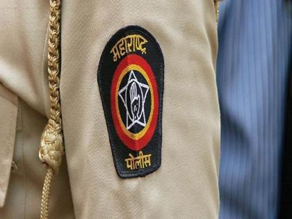 A complaint has been lodged against a senior inspector of Bhayander police station for demanding money and sweets from a 73-year-old citizen who complained of fraud | तक्रारीवर कारवाईसाठी पोलिसाकडून मुलीची मागणी, ज्येष्ठ नागरिकाची तक्रार