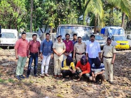 LCB raids Alibag of 12 vehicle thieves | १२ वाहने चोरणाऱ्यांच्या अलिबागमध्ये LCBने आवळल्या मुसक्या