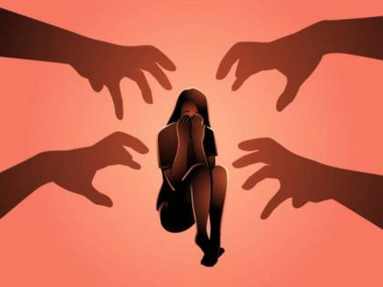 pune crime angry over skipping school work woman beaten and tortured; crime registered | शाळेतील काम सोडल्याचा राग,महिलेला मारहाण करून केला अत्याचार;गुन्हा दाखल pune crime angry over skipping school work woman beaten and tortured; crime registered | शाळेतील काम सोडल्याचा राग,महिलेला मारहाण करून केला अत्याचार;गुन्हा दाखल