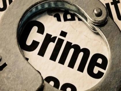 A knife was put to the neck of a biker as soon as he got a lift; Incident at Wai Mendhi: Rokh, mobile and bike were taken away | लिफ्ट मिळताच दुचाकीस्वाराच्या गळ्याला लावला चाकू; वाई मेंढी येथील घटना : राेख, माेबाइल अन् दुचाकी घेऊन पसार A knife was put to the neck of a biker as soon as he got a lift; Incident at Wai Mendhi: Rokh, mobile and bike were taken away | लिफ्ट मिळताच दुचाकीस्वाराच्या गळ्याला लावला चाकू; वाई मेंढी येथील घटना : राेख, माेबाइल अन् दुचाकी घेऊन पसार