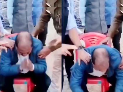 bribe taking pwd executive engineer created drama in front of lokayukta police team in gwalior | "साहेब, मला सोडा, मी तुमच्या पाया पडतो..."; लाच घेताना पकडताच इंजिनिअरचा हाय व्होल्टेज ड्रामा