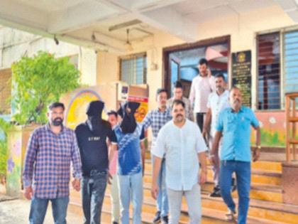 रेकी झाली... टार्गेट ठरले... पण लूट दुसऱ्याच दुकानात, तीन मित्रांच्या पहिल्याच चोरीचा शेवट पोलिस कोठडीत - Marathi News | Reiki done... Target decided... But the robbery was in another shop, three friends' first theft ends in police custody | Latest crime News at Lokmat.com रेकी झाली... टार्गेट ठरले... पण लूट दुसऱ्याच दुकानात, तीन मित्रांच्या पहिल्याच चोरीचा शेवट पोलिस कोठडीत - Marathi News | Reiki done... Target decided... But the robbery was in another shop, three friends' first theft ends in police custody | Latest crime News at Lokmat.com