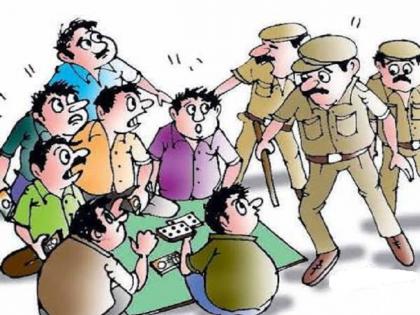 Raids on gambling in Shivar; Nine gamblers in police custody ! | शिवारातील जुगारावर छापा; नऊ जुगारी पाेलिसांच्या गळाला!