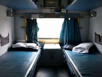 Now the theft of bed sheets in the railway is happening | आता रेल्वेतल्या चादरींची होतेय चोरी, बुधवारी उघडकीस आला प्रकार