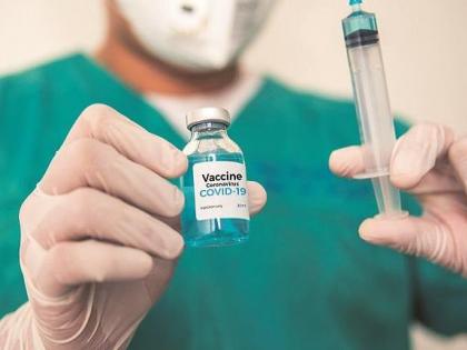 Don't panic when you get the carina vaccine | काेराेनाची लस घेताना घाबरून जाऊ नका