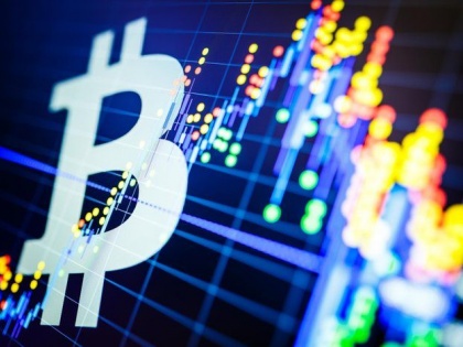 Cryptocurrencies tumble with bitcoin falling 15 percent and ether down percent | क्रिप्टोकरन्सीमध्ये मोठी घसरण सुरूच