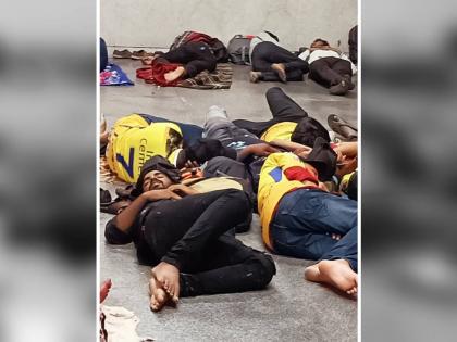 IPL 2023 Final CSK Fans Sleeping at Railway Station After match postponed to Reserve Day Due to Rain Ahmedabad viral photo | धोनीच्या चाहत्यांची अख्खी रात्र रेल्वे स्टेशनवरच, पावसाने 'खेळ मोडला', फोटो व्हायरल