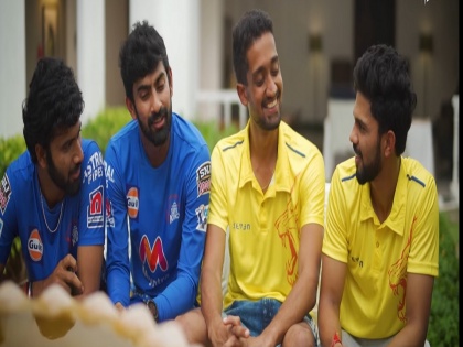 CSK IPL 2021 ruturaj Gaikwad teach marathi others players of team lot of matches to be played in mumbai wankhede stadium | Video : जेव्हा Chennai Superkings च्या खेळाडूंना मिळतात 'मराठीचे धडे'