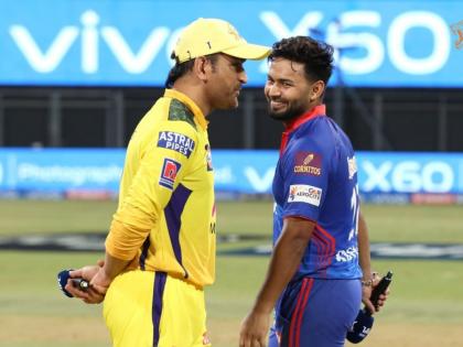 IPL 2021, CSK vs DC Qualifier 1 Live : Chennai Super Kings won the toss and decided to bowl first, Rishabh Pant became a Youngest captains in playoffs/semis/knockouts in IPL | IPL 2021, CSK vs DC Qualifier 1 Live : Sunday Blockbusterमध्ये रिषभ पंतचा विक्रम, चेन्नईनं नाणेफेक जिंकून खेळला मोठा डाव