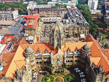 CSMT Heritage is leaking through the building's winding joints | सीएसएमटी हेरिटेज इमारतीच्या घुमटाच्या सांध्यांतून होतेय गळती