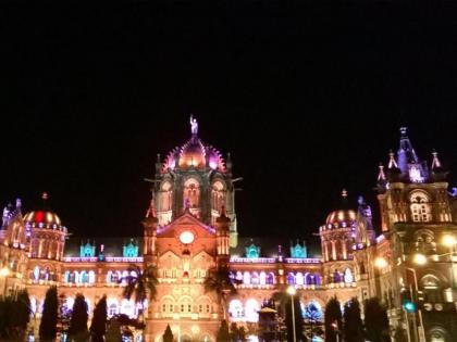 CSMT to be painted in Navaratri's colors, Mumbai-based ready for installation | सीएसएमटी रंगणार नवरात्रीच्या रंगात, घटस्थापनेसाठी मुंबईकर सज्ज