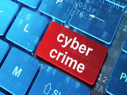 thousand crimes of cyber fraud Pune citizens lost 98 crores | 'काळजी घ्या अन् सतर्क रहा...' सायबर फसवणुकीचे हजार गुन्हे; पुणेकरांनी गमावले ९८ कोटी