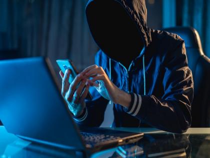 5 lakh cyber thieves claiming have blocked bank accounts crime | पुण्यात बँक खाते ब्लॉक केल्याचे सांगत सायबर चोरट्यांचा ५ लाखांचा गंडा