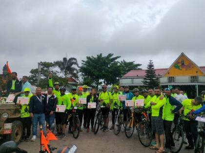 Cycle Vari started from Nashik shouting the name of Vithu! | विठू नामाचा गजर करत नाशिकमधून निघाली सायकल वारी!