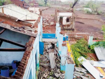 Little funding for storm-damaged schools | वादळातील नुकसानग्रस्त शाळांसाठी अल्प निधी