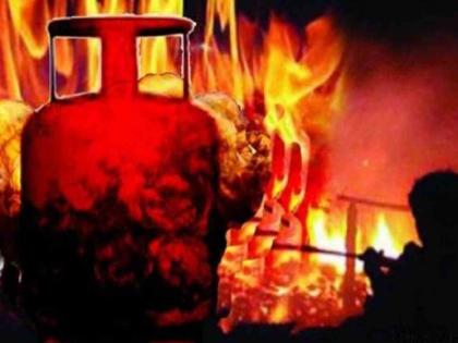 Fatal accident due to LPG cylinder explosion, two dead, including a child; Many seriously injured | एलपीजी सिलिंडरच्या स्फोटामुळे भीषण अपघात, मुलासह दोघांचा मृत्यू; अनेक गंभीर जखमी