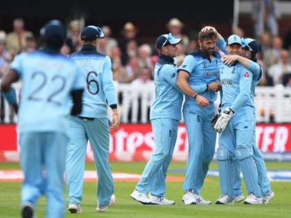 ICC World Cup 2019: New Zealand given 242 runs target to England | ICC World Cup 2019 : इंग्लंडचा भेदक मारा; न्यूझीलंडच्या 241 धावा